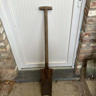 Bêche de terrassement